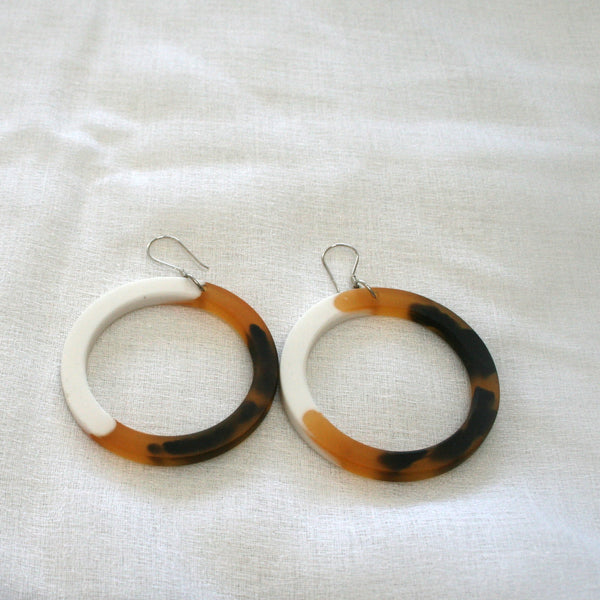 Horn Resin Earrings - Circle