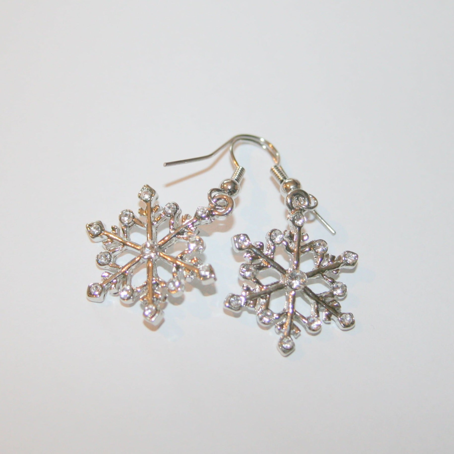 Drop Snowflake Earrings - SE411 - pack of 5