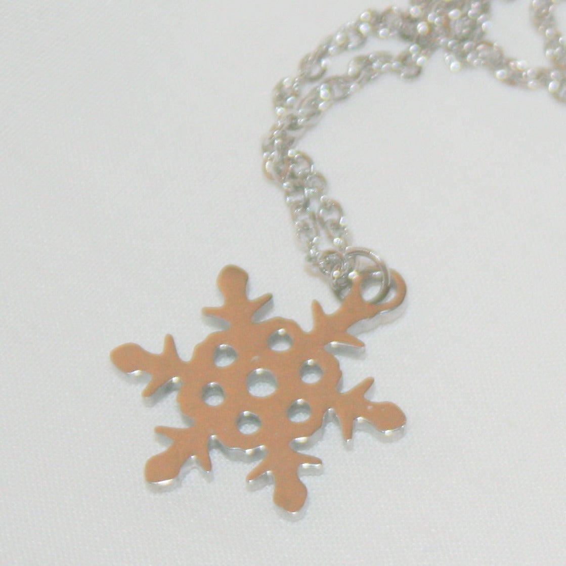 Stainless Steel Snowflake pendant  - pack of 5 - SN406