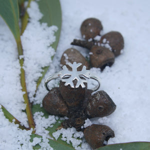Tiny Sterling Silver Snowflake Ring - SXR427
